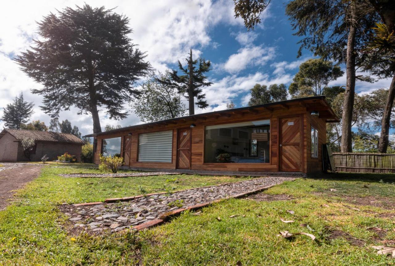 Hosteria Papagayo Cotopaxi Machachi Buitenkant foto