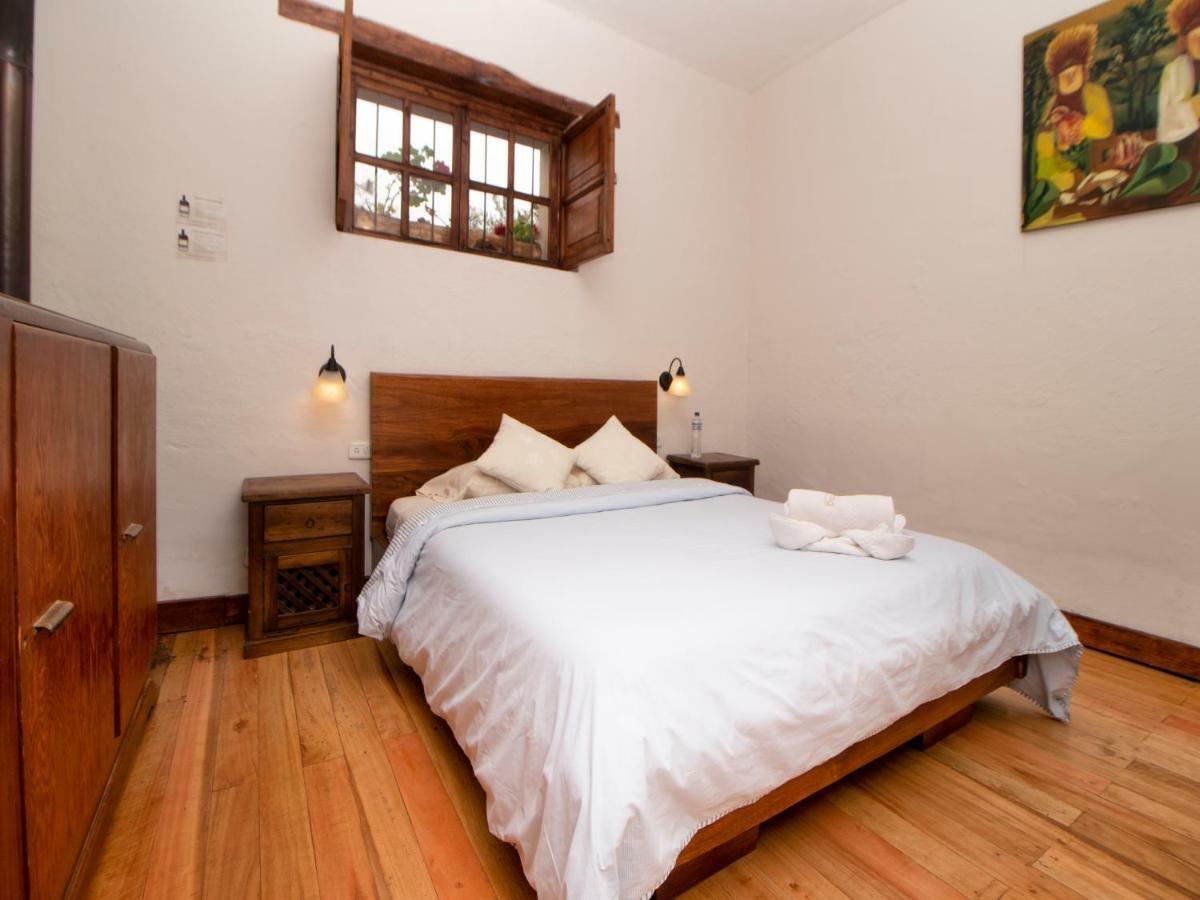 Hosteria Papagayo Cotopaxi Machachi Buitenkant foto